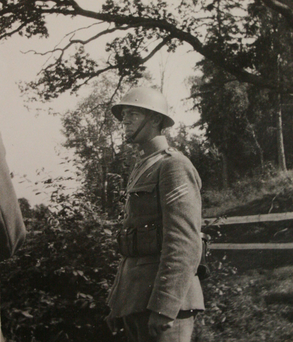 Prins Gustaf Adolf som kadett, deltar med sitt kadettkompani i skjutningar.